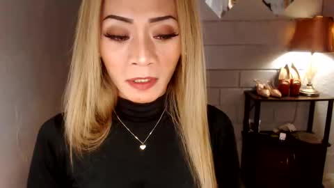 angel online show from March 25, 9:52 pm