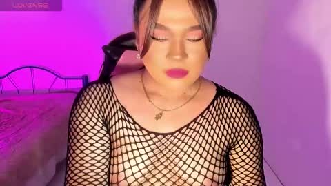1lovelymess online show from September 12, 5:05 am