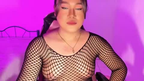 1lovelymess online show from October 3, 4:45 am