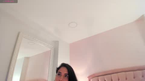cailyn  online show from July 5, 8:37 pm