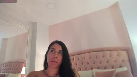 cailyn  online show from July 11, 11:30 pm