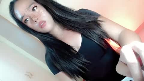 _hottiefox_ online show from July 22, 1:48 pm