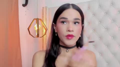 ISABELLA online show from June 6, 6:53 am