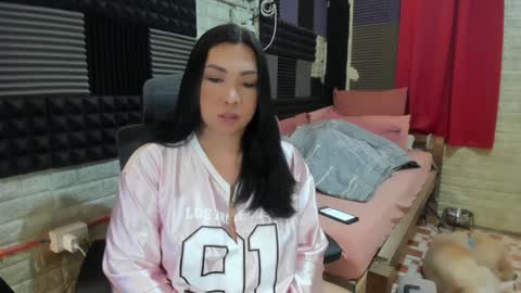 lexie online show from February 2, 5:32 am