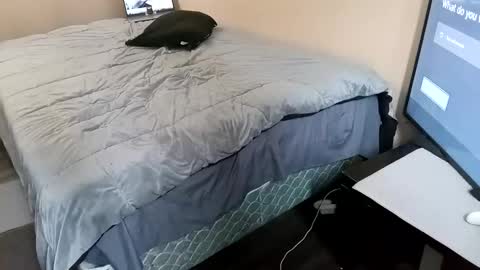 Olivia online show from November 12, 3:33 pm