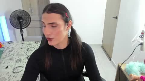 Shantall online show from July 2, 3:23 am