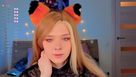 LITTLE FOX online show from January 16, 4:25 pm