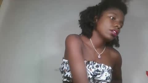 aangevelo online show from November 6, 1:55 pm