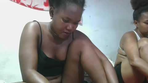 aangevelo online show from November 30, 9:01 am