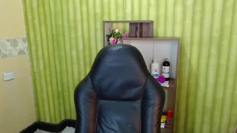 im NiallDun online show from March 1, 11:28 am