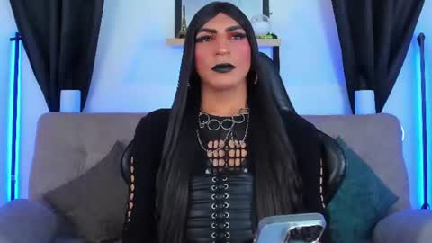 Abbigail Fuster  online show from July 23, 11:30 am