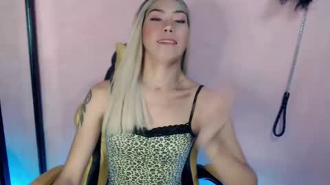 Miss Sophie online show from February 24, 6:49 am