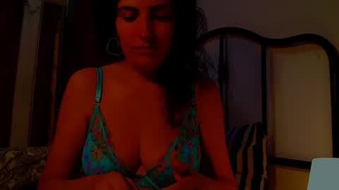 amy        online show from July 28, 8:52 pm