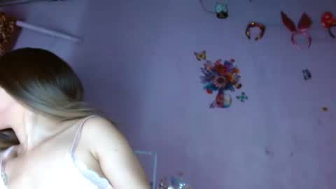 Snapshot of aisha_atenea chatting on February 4, 5:34 pm Jess online show from February 4, 5:34 pm