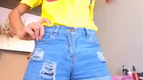 Alahia Rodriguez online show from July 7, 8:46 pm