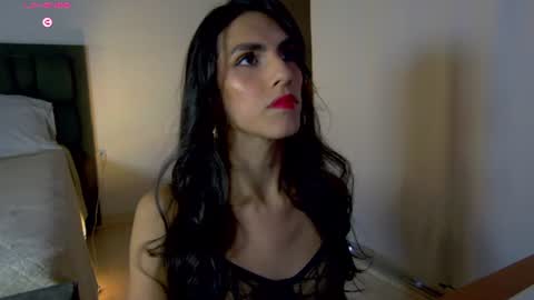Alana Tobias online show from June 14, 4:30 pm