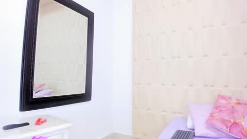 alanna_miaw online show from December 1, 8:39 am