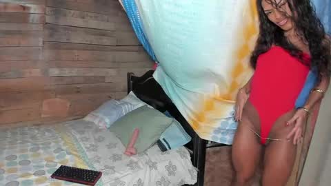 alariprincess online show from June 4, 3:48 pm