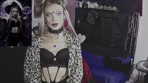 Mistic witch online show from July 7, 4:48 am