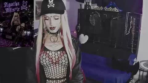 Mistic witch online show from August 3, 8:58 am