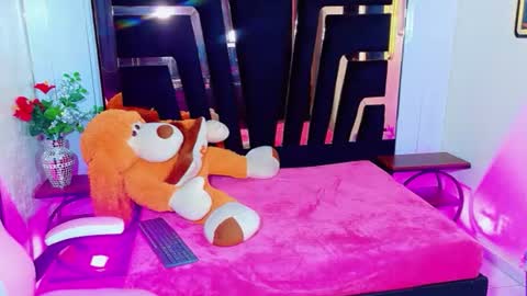 alejandra online show from July 25, 2:59 pm