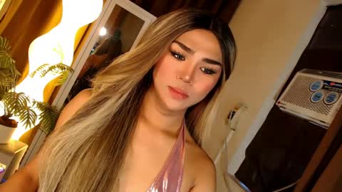 alenajones online show from April 30, 7:03 am