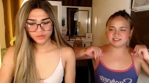 alenajones online show from May 13, 7:01 pm
