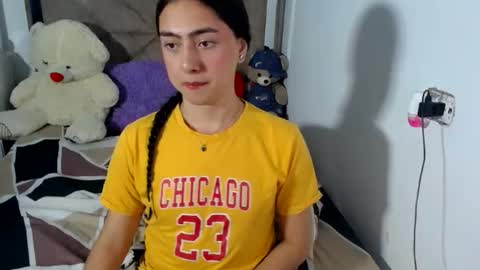 -- ALEXIS -- online show from July 19, 2:05 am