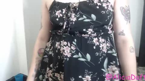 Alicia Aldara online show from June 11, 2:48 pm