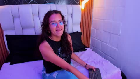 Alice Yuuki  online show from January 5, 5:51 pm