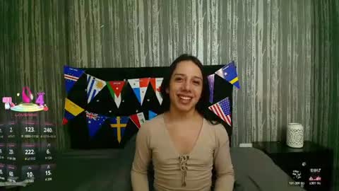 alicee_moonn online show from June 14, 5:14 pm