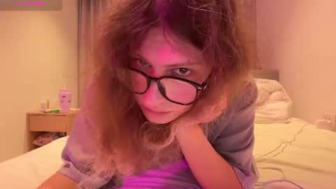 AlicePinkhead online show from June 11, 10:46 am
