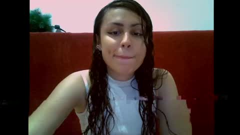 alicia_axiom online show from May 2, 6:24 pm