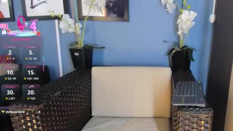 Ali Diaz online show from September 22, 7:30 pm