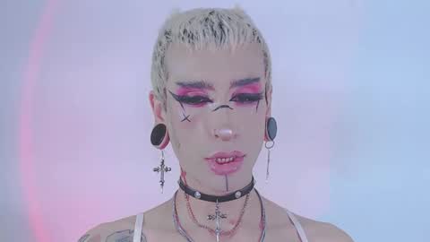     online show from March 3, 12:50 am