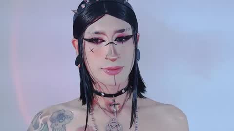     online show from June 13, 10:54 pm