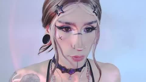     online show from July 27, 11:22 pm