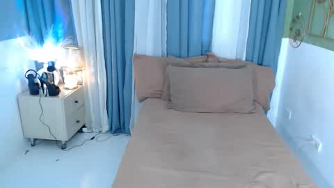 hotty online show from June 6, 6:53 am