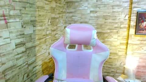 Lavinia  online show from June 10, 1:10 pm