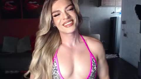 Allison Victoria online show from July 19, 1:04 pm