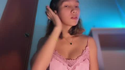 larah online show from July 16, 3:34 am