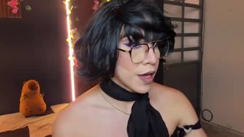 Hazel Bowie online show from July 28, 7:39 pm
