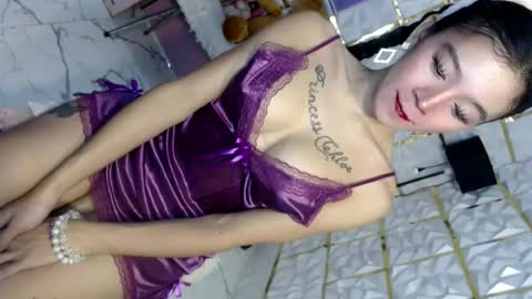 Chloe- DONT FORGET TO FOLLOW MElets getting to know each other and make some love and fun online show from June 13, 9:53 am