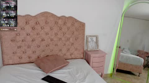 amaia_monroe online show from June 7, 7:16 am