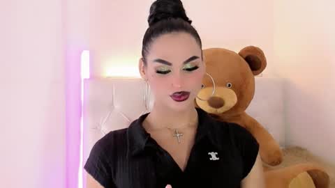 amal_baddel_ online show from January 17, 6:37 pm