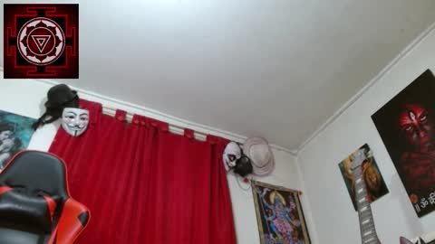 Amanda Valeska online show from December 4, 6:45 pm