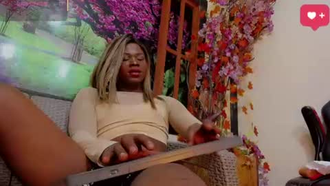 ambar_temptation online show from July 25, 8:40 pm