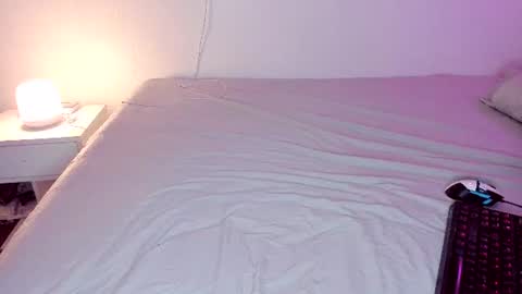 Amelia Hot online show from August 5, 9:54 pm