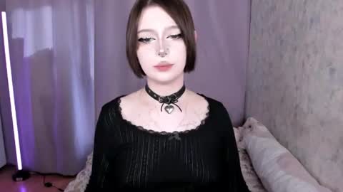 Amelia online show from June 22, 2:58 pm