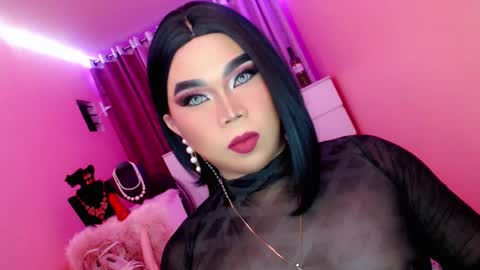 Queen Mireska online show from February 18, 11:55 am